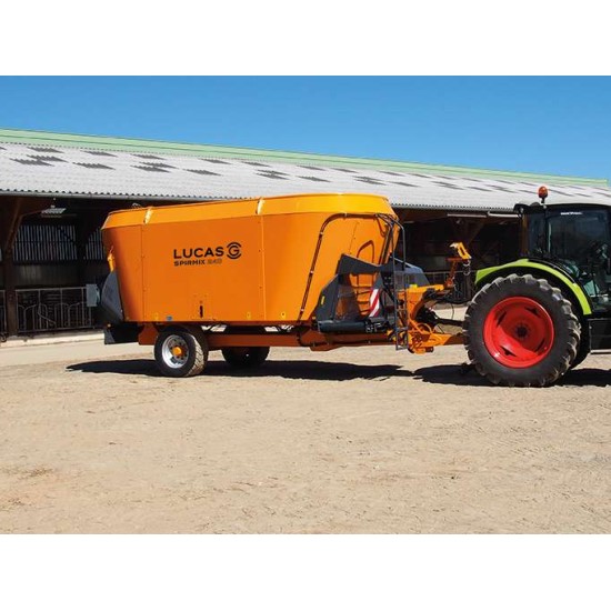 Фуражораздаващи миксери Lucas Spirmix за прикачане
